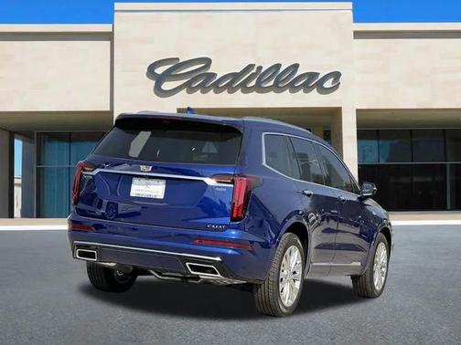 2025 Cadillac XT6 Premium Luxury FWD