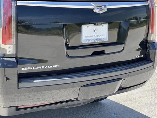 2018 Cadillac Escalade Luxury