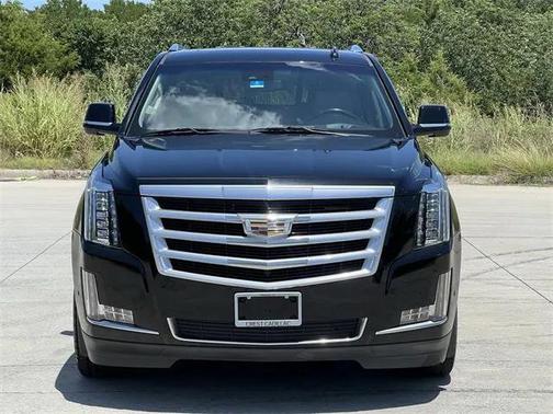 2018 Cadillac Escalade Luxury