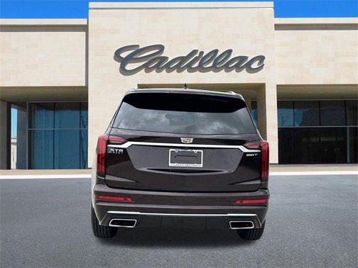 2021 Cadillac XT6 Luxury FWD