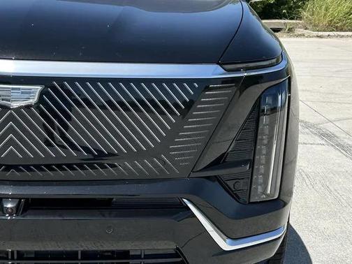 2026 Cadillac VISTIQ Luxury