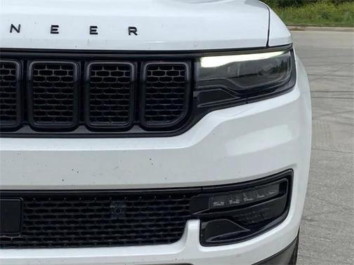 2023 Jeep Wagoneer Series II Carbide 4x2