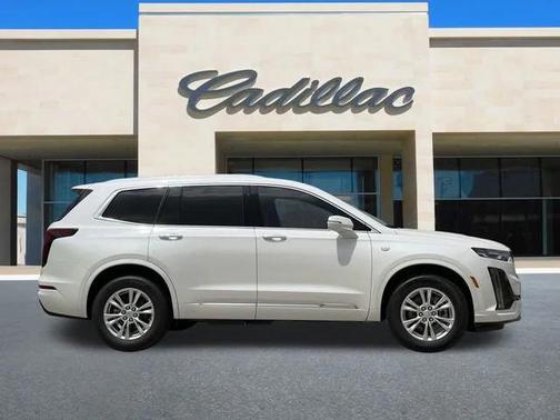 2025 Cadillac XT6 Luxury FWD