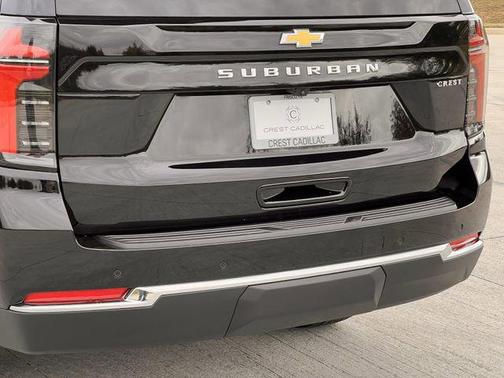 2025 Chevrolet Suburban LS