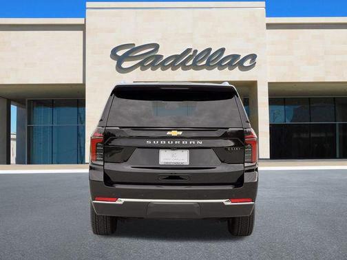 2025 Chevrolet Suburban LS