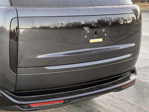 2025 Land Rover Range Rover SE