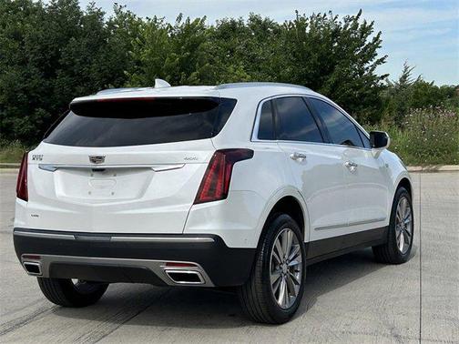 2022 Cadillac XT5 Premium Luxury