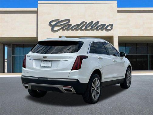 2022 Cadillac XT5 Premium Luxury