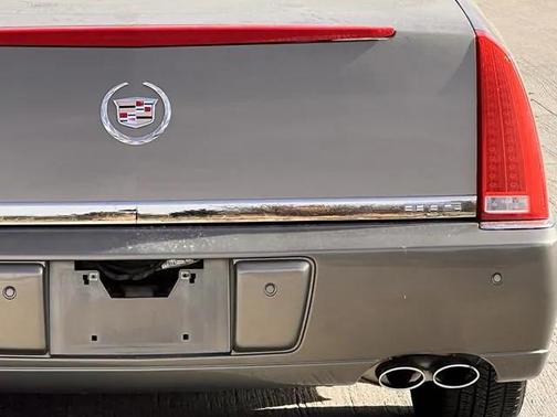 2011 Cadillac DTS Premium Collection