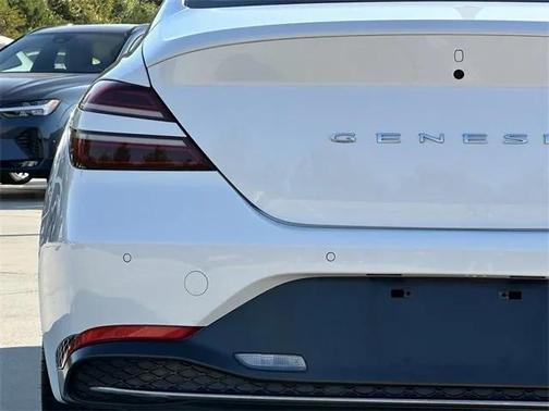 2023 Genesis G70 2.0T RWD