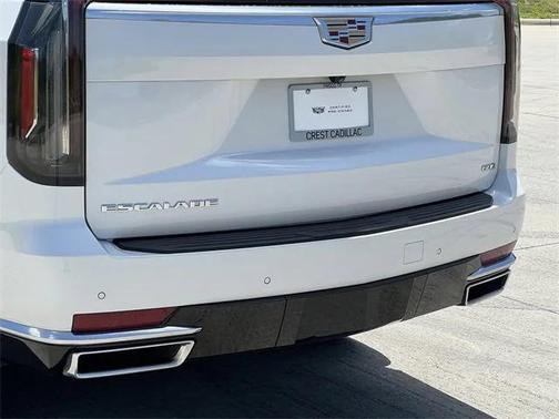 2022 Cadillac Escalade Luxury