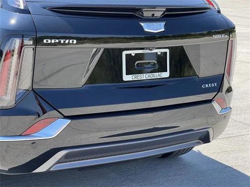2025 Cadillac OPTIQ Luxury 1