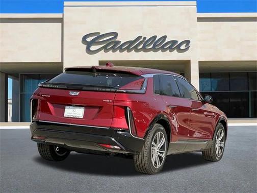 2025 Cadillac LYRIQ Luxury 1