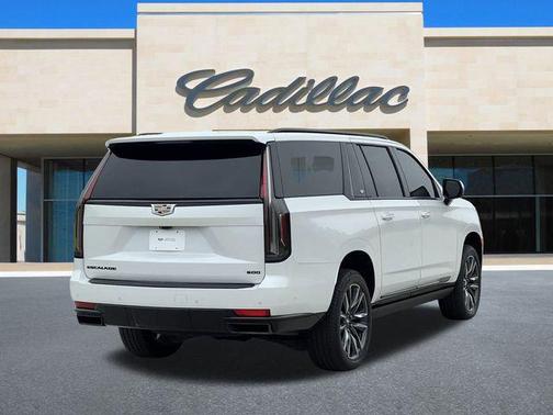 2023 Cadillac Escalade ESV Sport Platinum