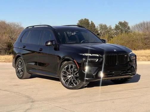 2024 BMW X7 M60i
