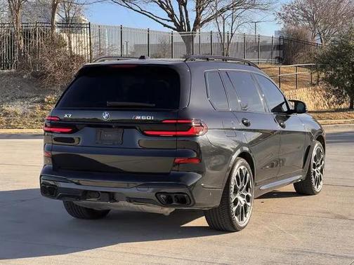 2024 BMW X7 M60i