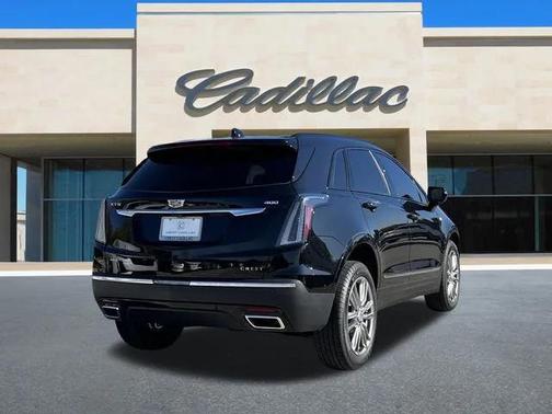 2025 Cadillac XT5 Sport