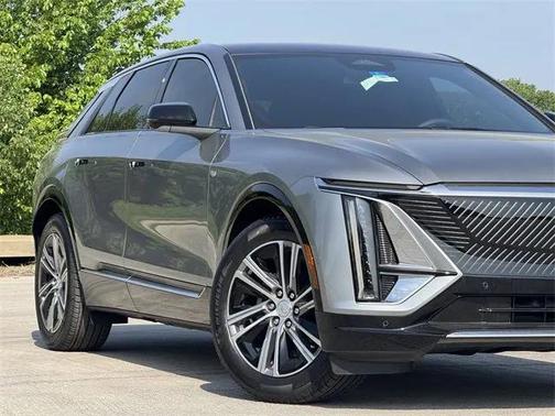 2025 Cadillac LYRIQ Luxury 1