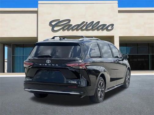 2025 Toyota Sienna Platinum 7 Passenger