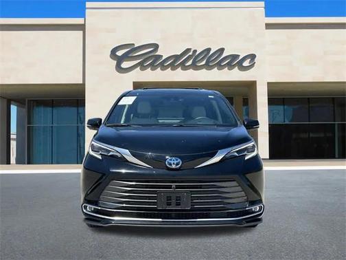 2025 Toyota Sienna Platinum 7 Passenger