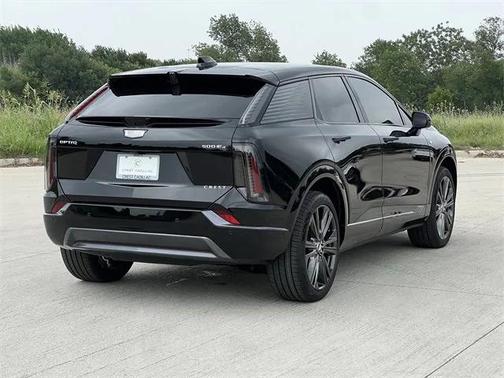 2025 Cadillac OPTIQ Sport 2