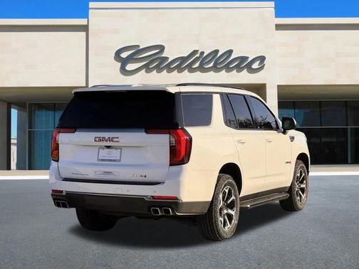 2025 GMC Yukon 4WD AT4