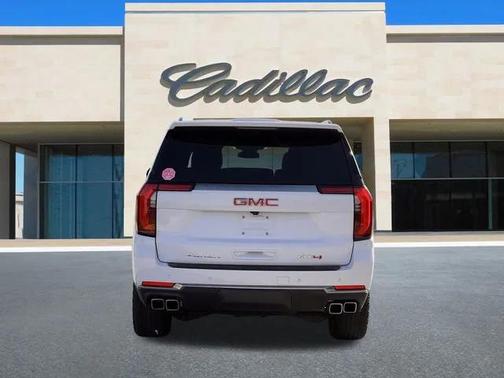 2025 GMC Yukon 4WD AT4