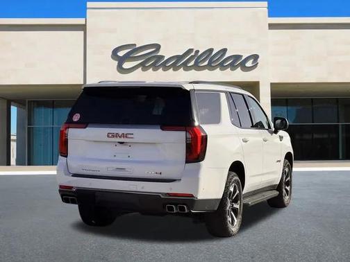 2025 GMC Yukon 4WD AT4