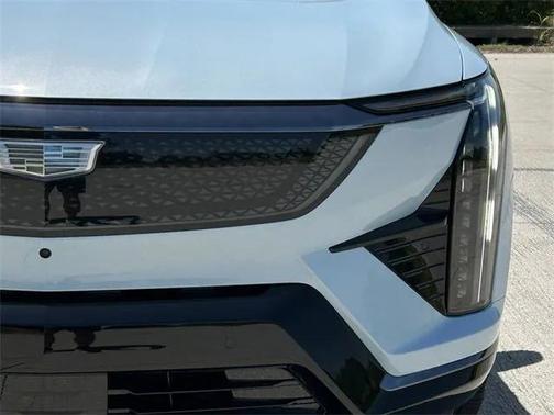 2025 Cadillac OPTIQ Sport 2
