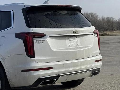 2023 Cadillac XT6 Luxury FWD