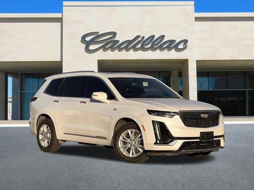 2023 Cadillac XT6 Luxury FWD