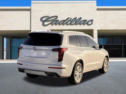 2023 Cadillac XT6 Luxury FWD