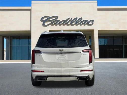 2023 Cadillac XT6 Luxury FWD