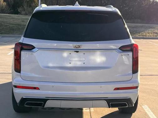 2023 Cadillac XT6 Luxury FWD