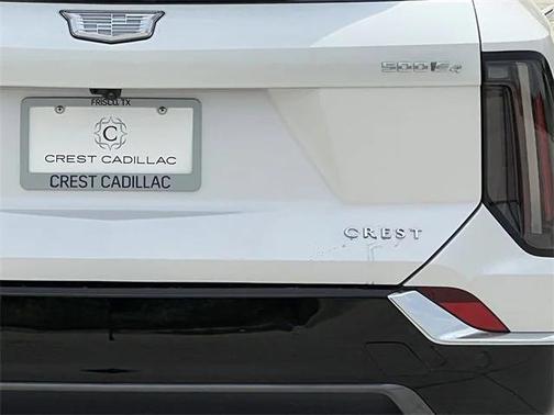 2025 Cadillac OPTIQ Luxury 1