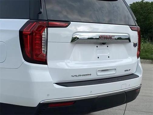 2022 GMC Yukon XL SLT
