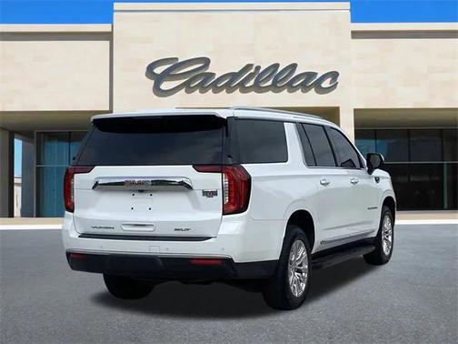 2022 GMC Yukon XL SLT