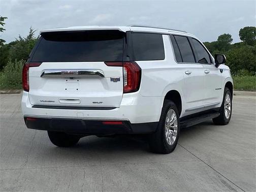 2022 GMC Yukon XL SLT