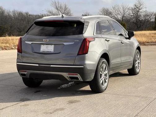 2022 Cadillac XT5 Premium Luxury