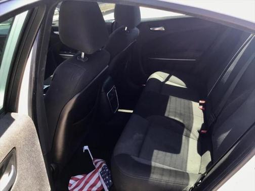 2016 Dodge Charger SE