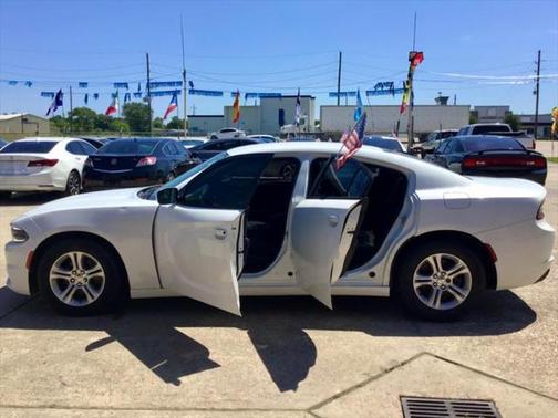 2016 Dodge Charger SE
