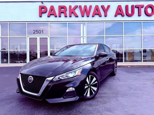 Super Black 2021 Nissan Altima 2.5 SV