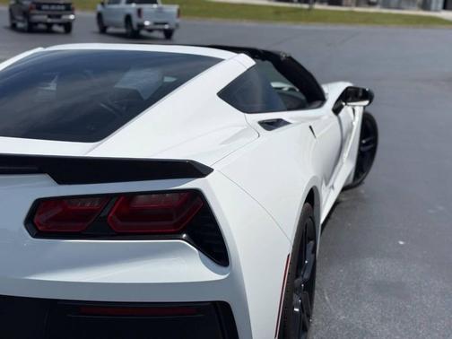 Arctic White 2018 Chevrolet Corvette Stingray Z51