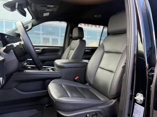 Black 2025 Chevrolet Tahoe 4WD Z71
