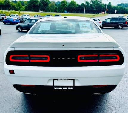 2022 Dodge Challenger SXT