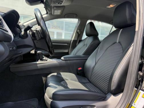 Midnight Black Metallic 2023 Toyota Camry SE