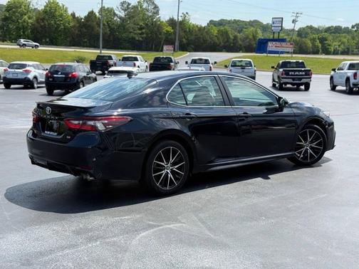 Midnight Black Metallic 2023 Toyota Camry SE