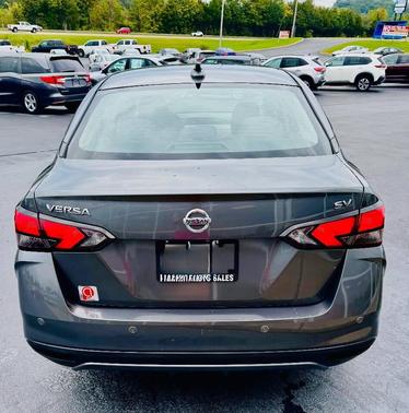 2021 Nissan Versa 1.6 SV