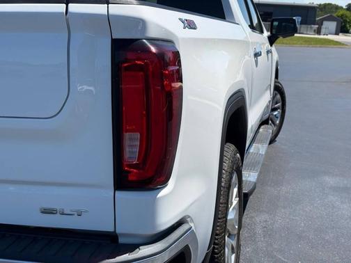 Summit White 2019 GMC Sierra 1500 SLT