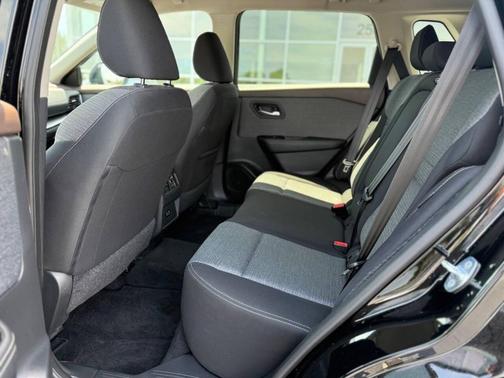 Super Black 2023 Nissan Rogue SV